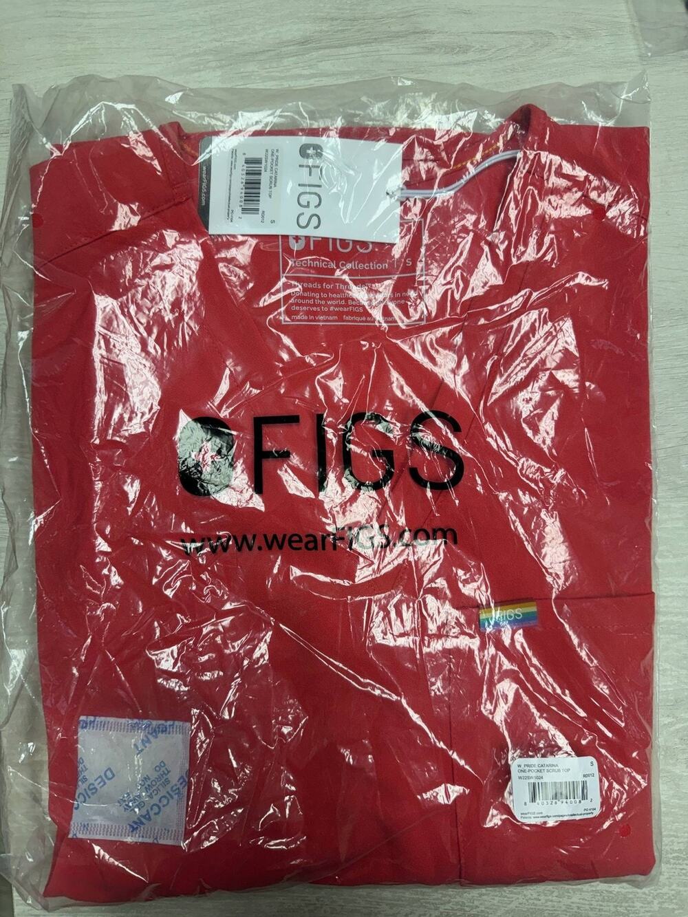 FIGS Catarina One-Pocket Scrub Top Women's Size Small Red New in Package